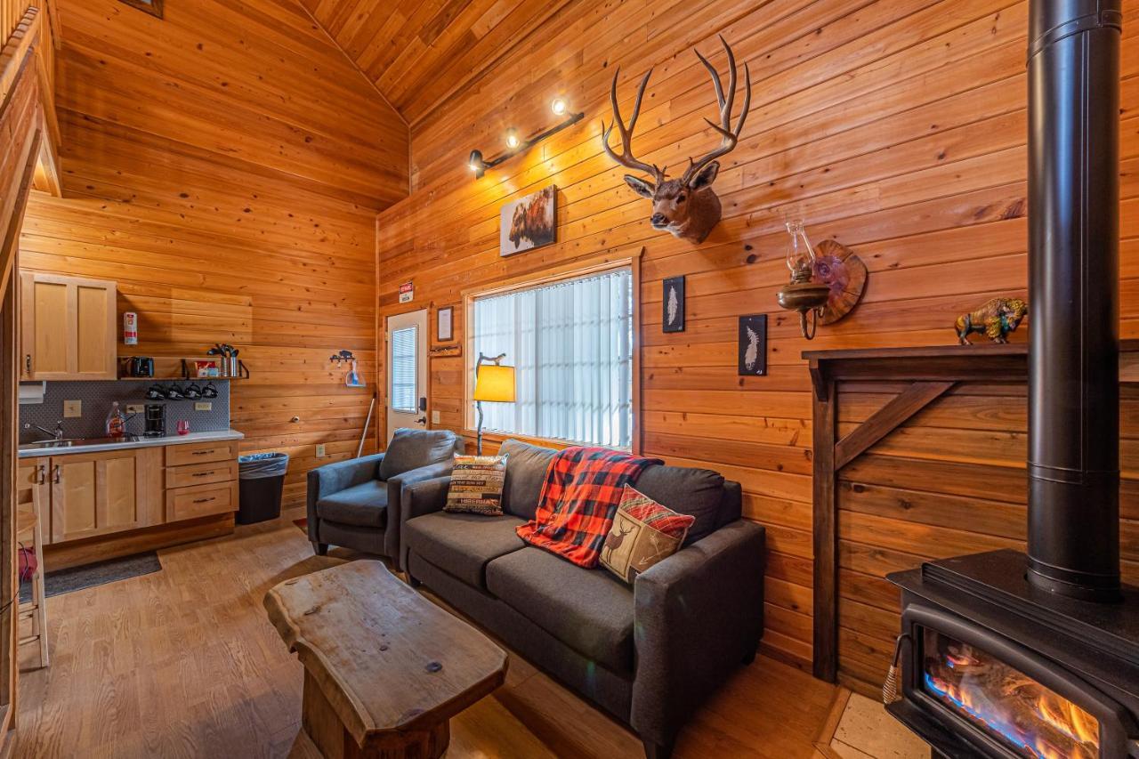 Cabin #4 The Wolves Den - Pet Friendly- Sleeps 6 - Playground & Game Room Payson Zewnętrze zdjęcie